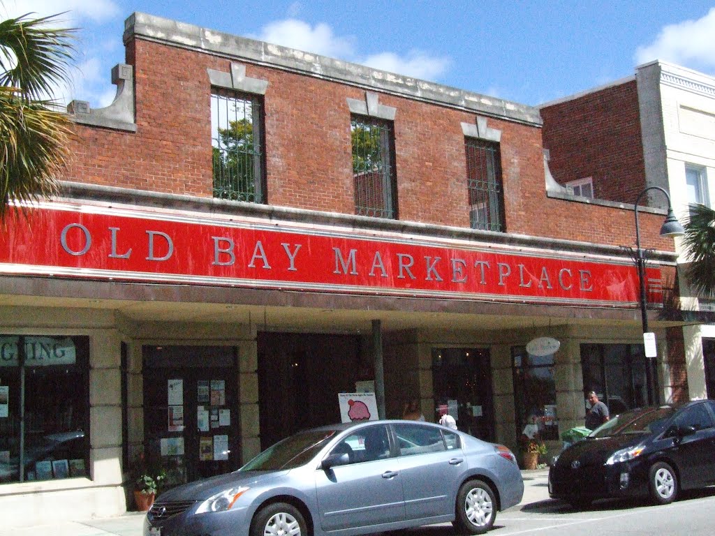 Old Bay Market Place by Joe Settle