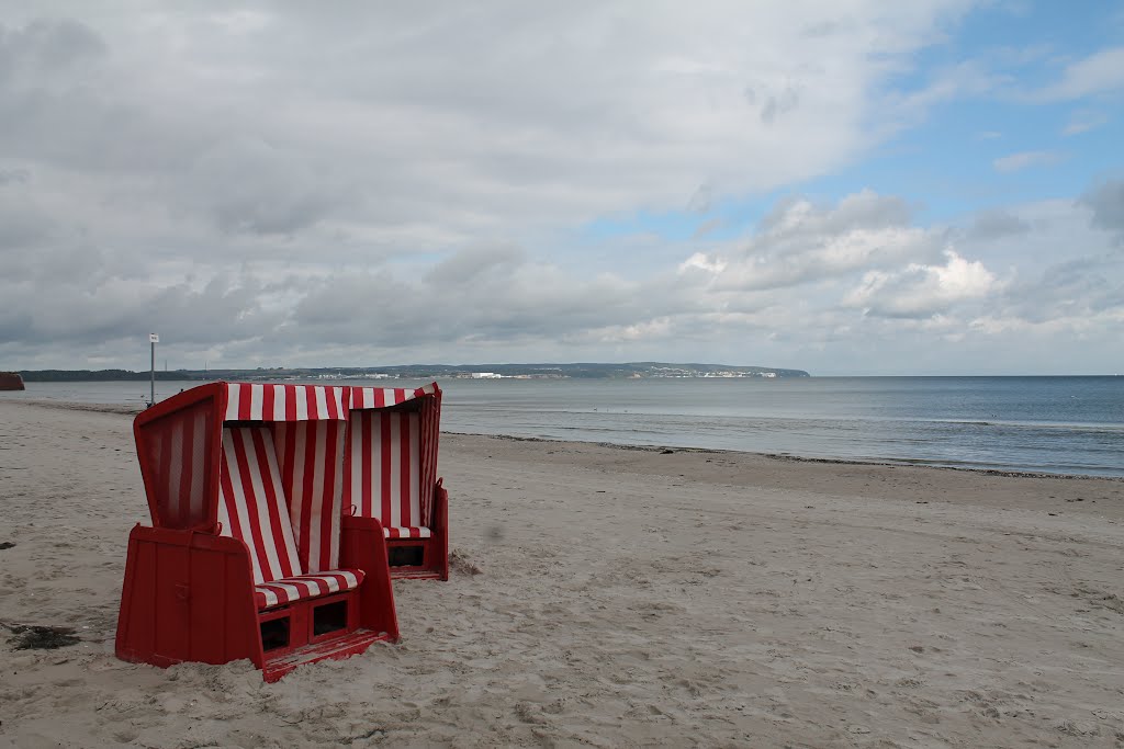 Strand von Prora am Freitag, dem 28. September 2012 vormittags by Wolfgang Hanko