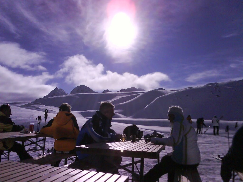 Blick vom Restaurant Idalp Panorama 2300m by boa112