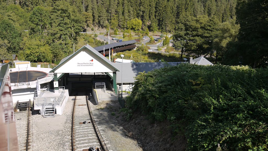 Fahrt mit der Oberweißbacher Bergbahn, 18.09.2012 by Voltadino