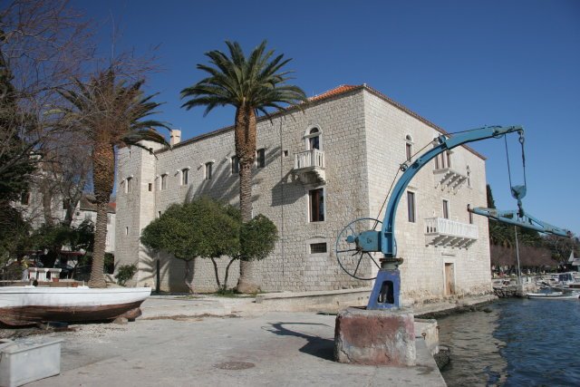 The Vitturi castle in Kaštel Lukšić by Gábor Ligeti