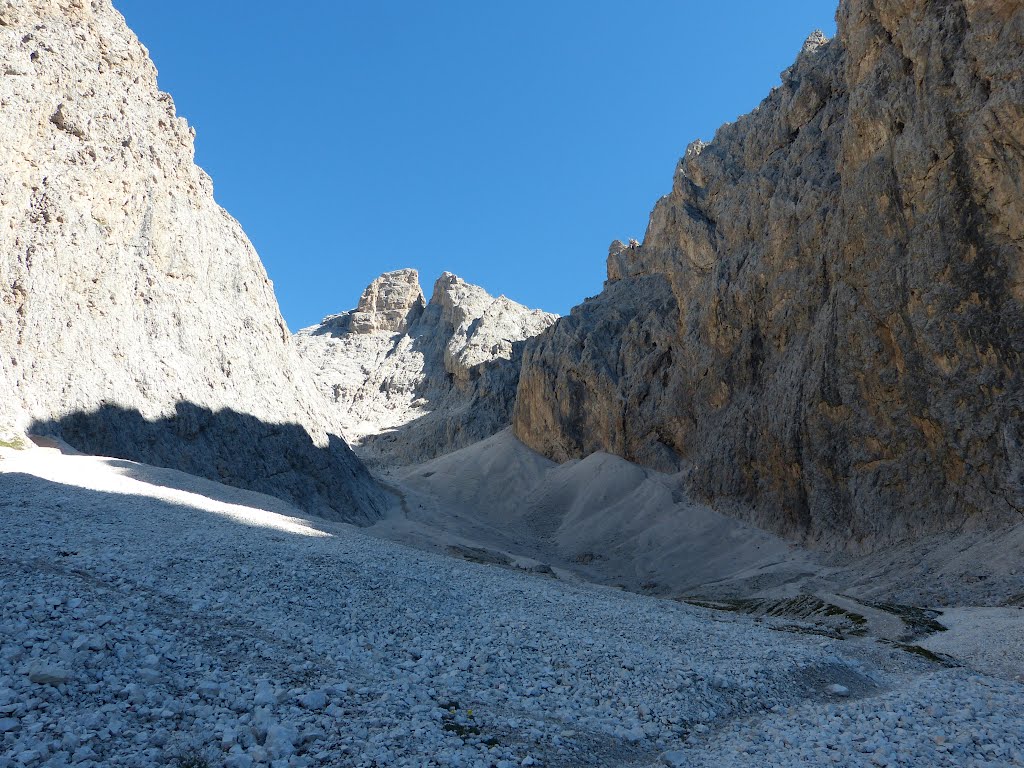 Dolomiten - Wassertal (Sass Rigais) - Blick auf Furchetta by Jörg Klein