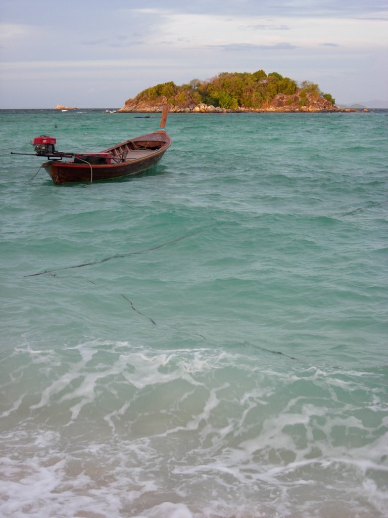 Andaman Beach - Ko Lipe by Cennibell