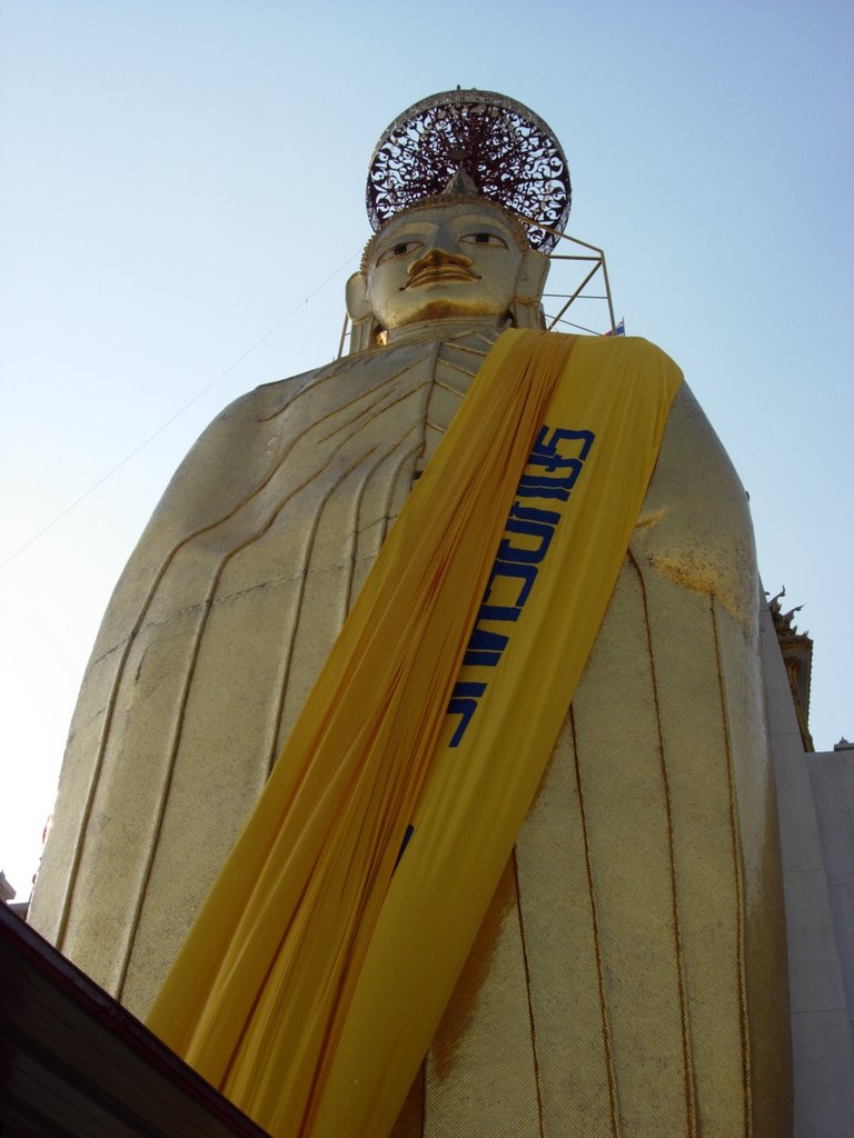 Wat Indrawihan, Standing Buddha by Cennibell