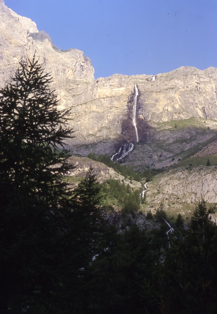 Chiappera - Campo base (Cuneo - Italy) one of the most high waterfall in Europe (Contax Zeiss, Kodak elite ISO100) by Franco D (DVM PhD)