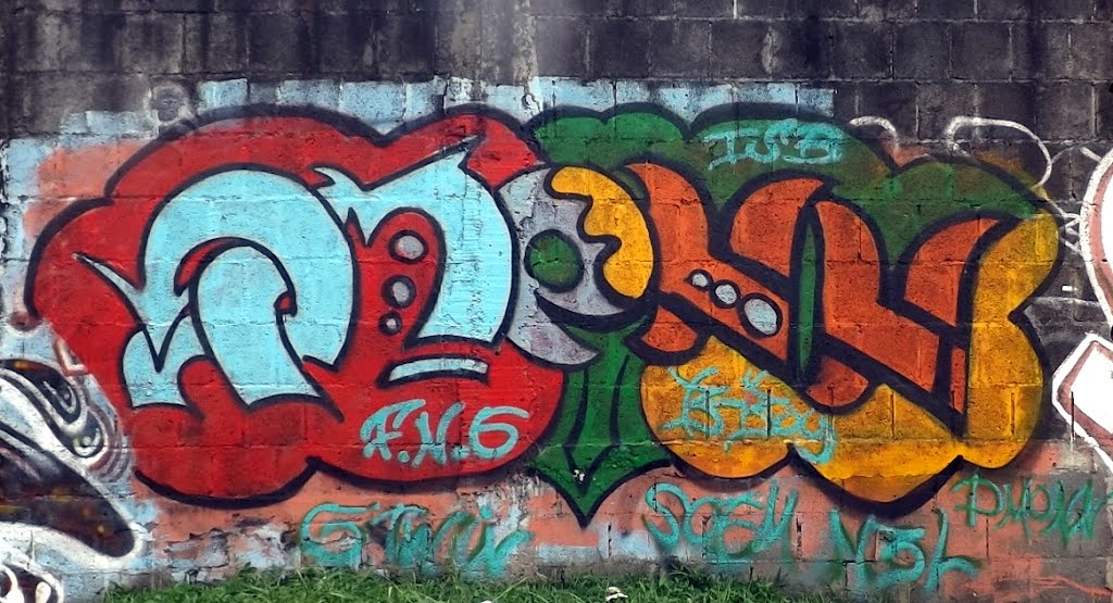 Graffiti by LUIS PALMA