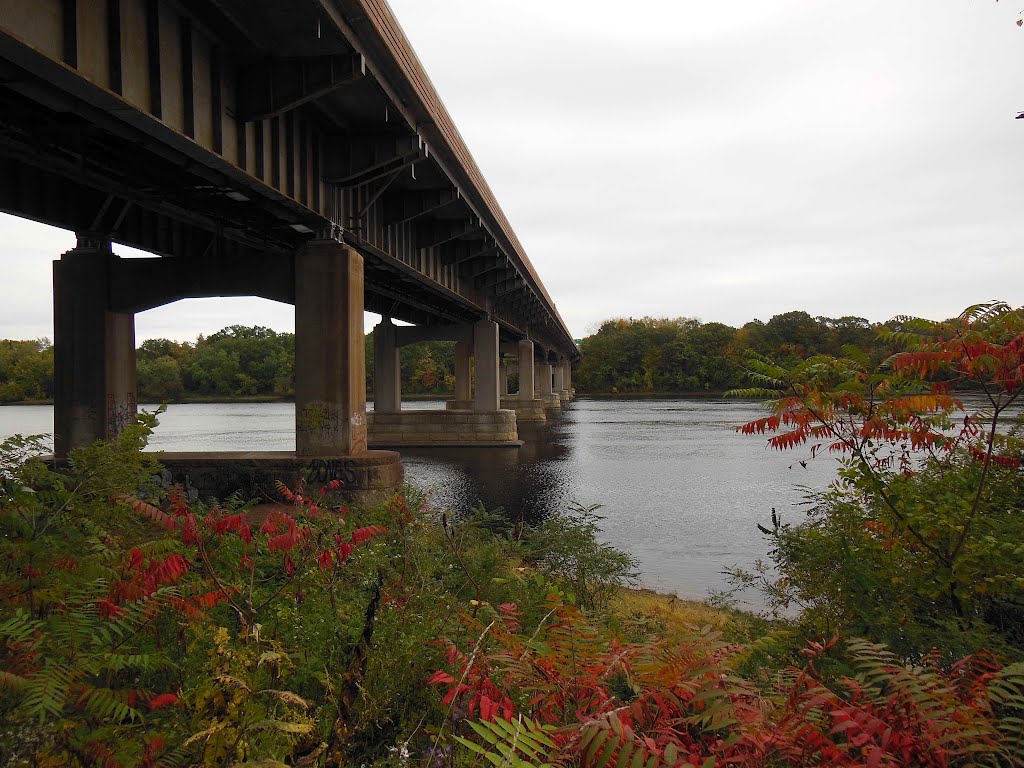 VETERANS BRIDGE - WINDSOR LOCKS CANAL STATE PARK TRAIL by Steve Powell