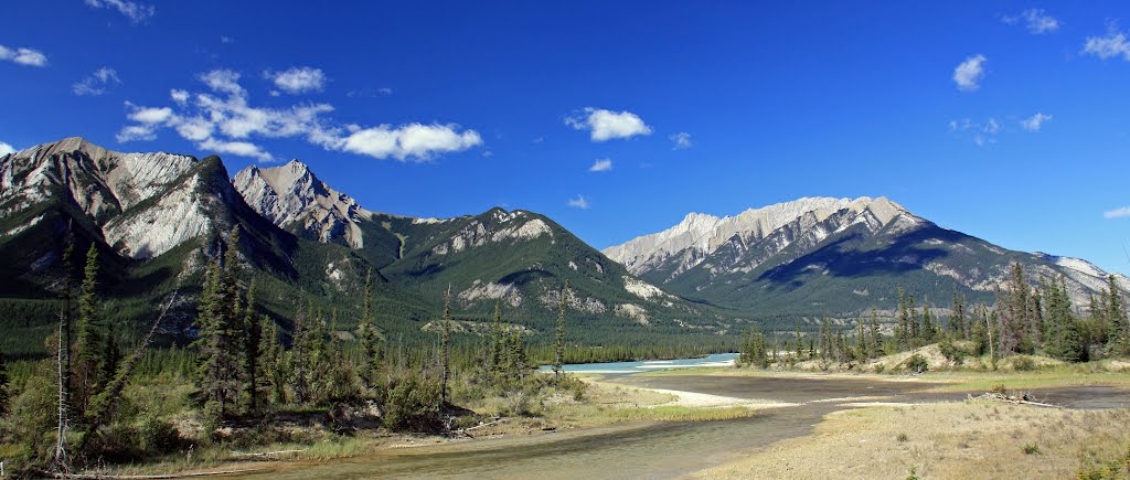 Scenery just outside Jasper, Alberta by Rob Gosse