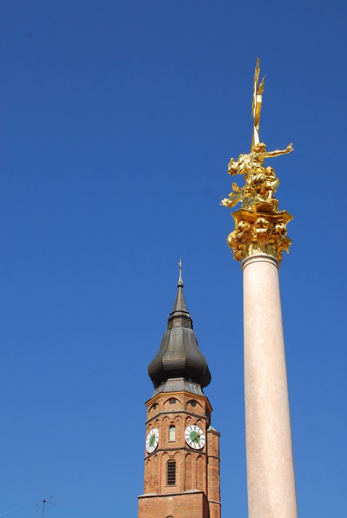 Straubing - Kirchturm von St. Jakob und Dreifaltigkeitssäule by Andreas-Müller - NO VIEWS