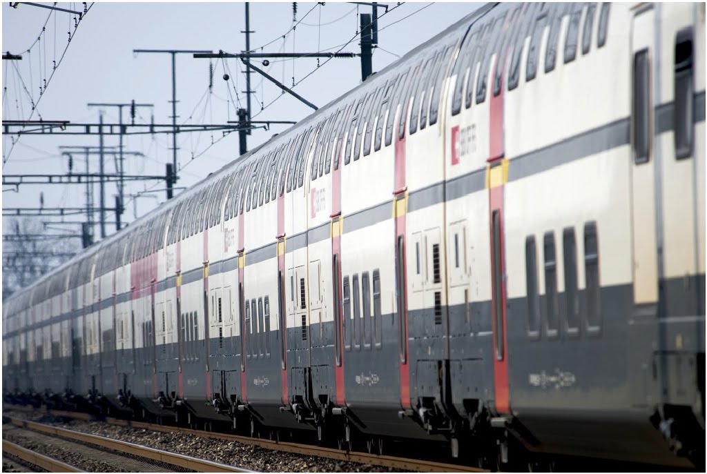 Train à deux étages by Achermann Urs