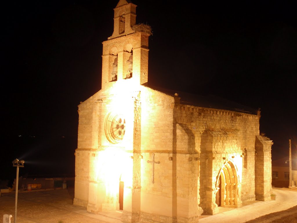 STA MARÍA DEL CASTILLO-CASTRONUÑO by Antonio Modroño Ferr…