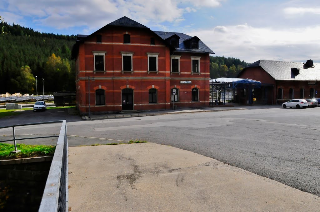 Johanngeorgenstadt, der Bahnhof, Neubau: by Egbert Bueschel