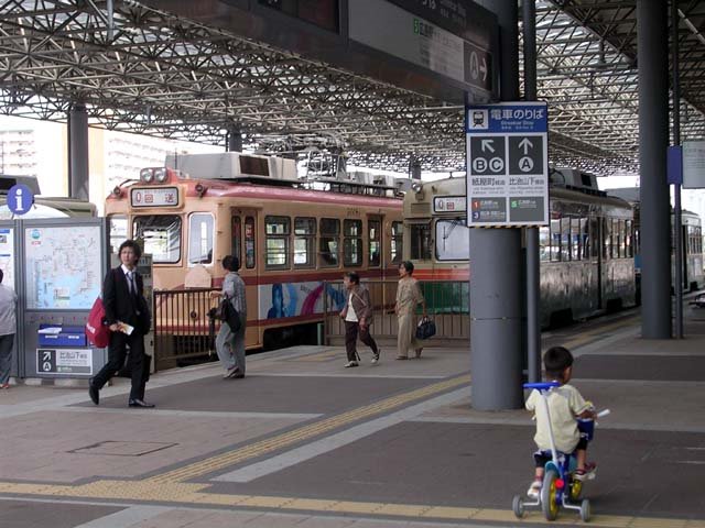 Hiroshima Port by kkomatsu