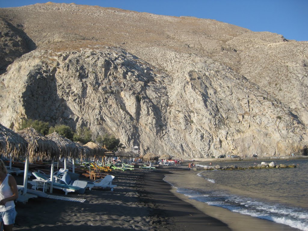 Perissa, hermosa playa. Un lugar de Santorini, durante mi Gran Viaje. Septiembre de 2012 by viajeroandaluz