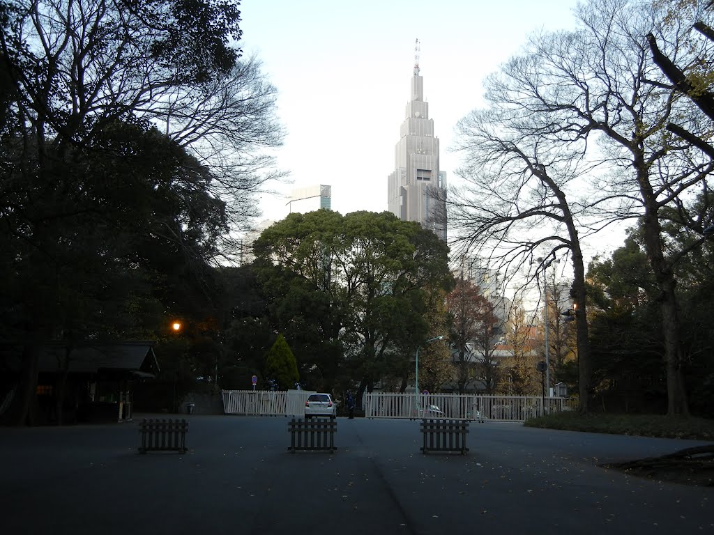 1 Yoyogikamizonochō, Shibuya-ku, Tōkyō-to 151-0052, Japan by Stewart Trammell