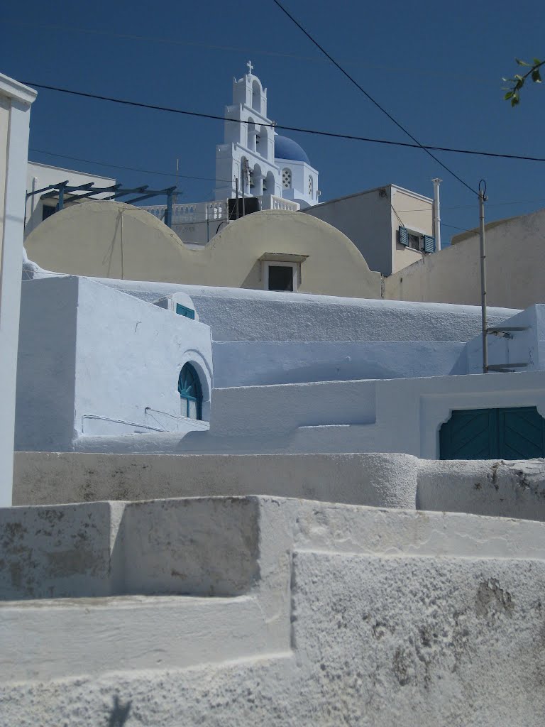 Un lugar de la Isla de Santorini: Pirgos. Durante mi Gran Viaje. Septiembre de 2012 by viajeroandaluz