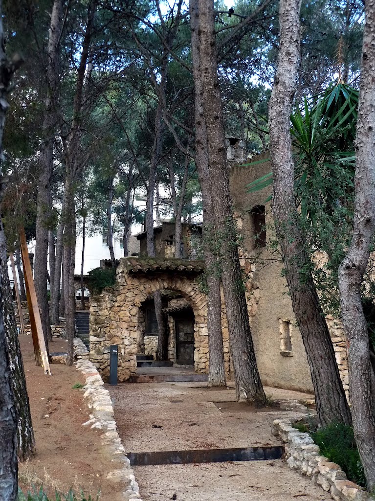 Masia Catalana, Salou, Tarragona, Cataluña, España by Antonio Alba