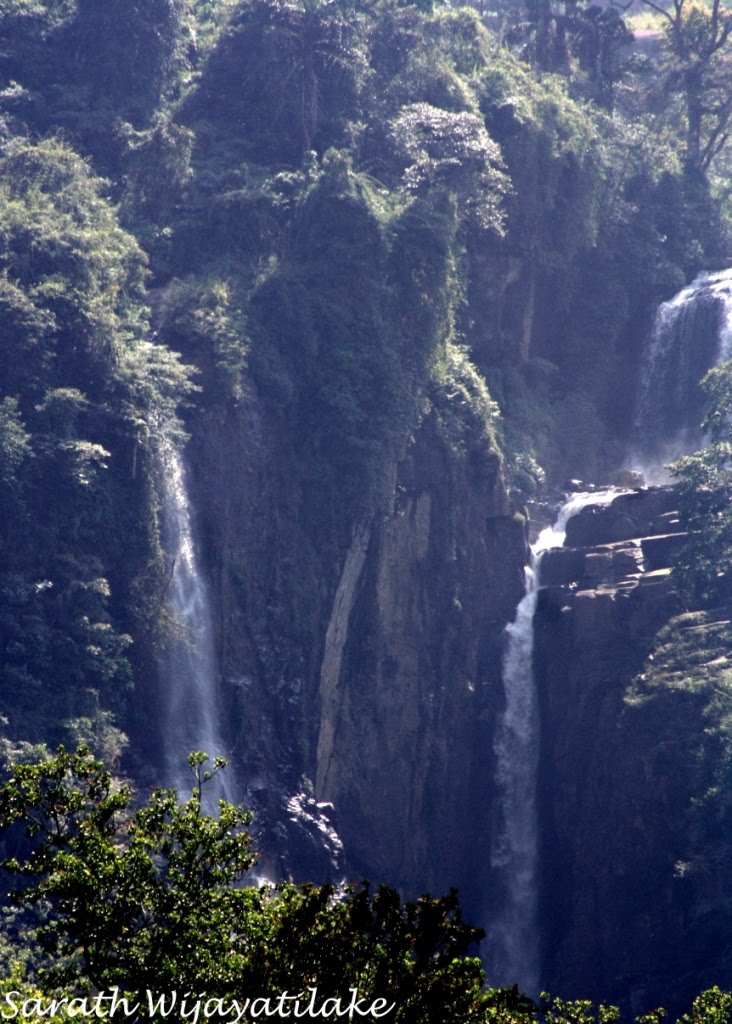 Puna Falls - Ramboda. by Sarath.Wijayathilaka