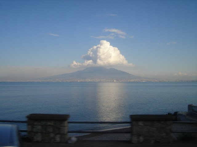 Vesuvio col pennacchio by © Cardinale A.