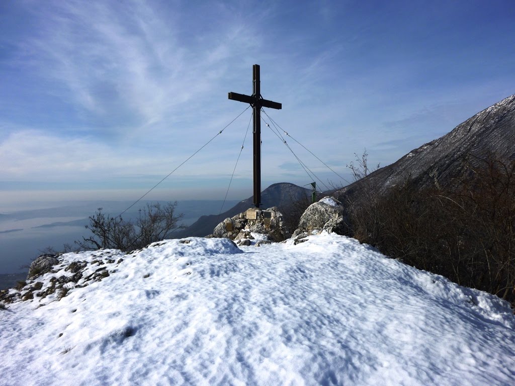 Cima Monte Castello di Gaino L.di Garda by Bradipo502