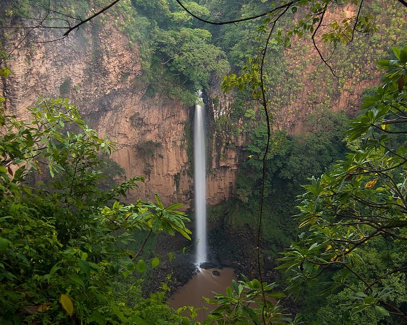 Cascada La Posada by Aaron Nuffer