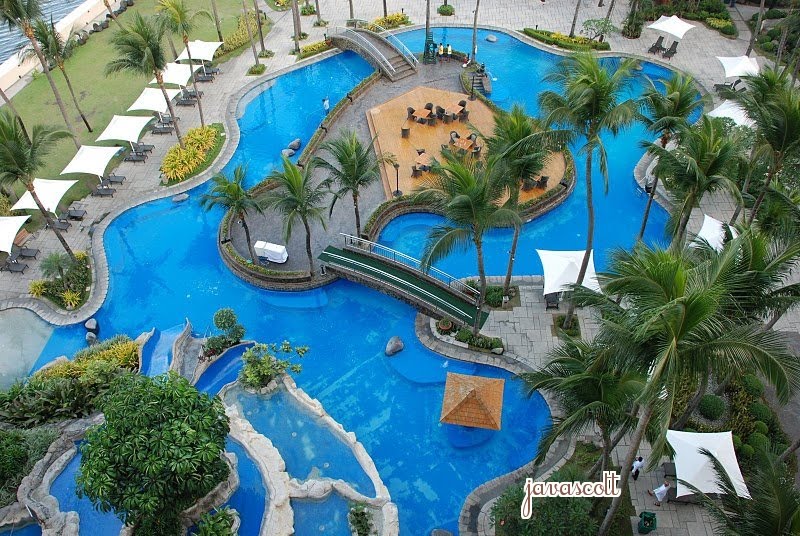 Sofitel Hotel Pool by buriasisland