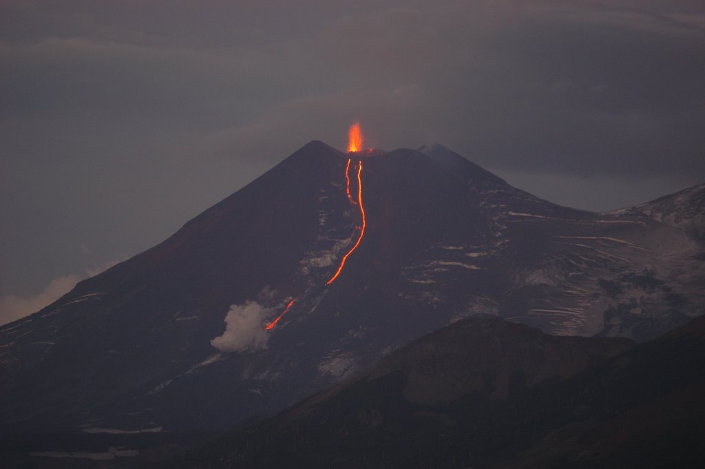 FRENTE LAVA VOLCAN LLAIMA by victor hugo hazeldin…