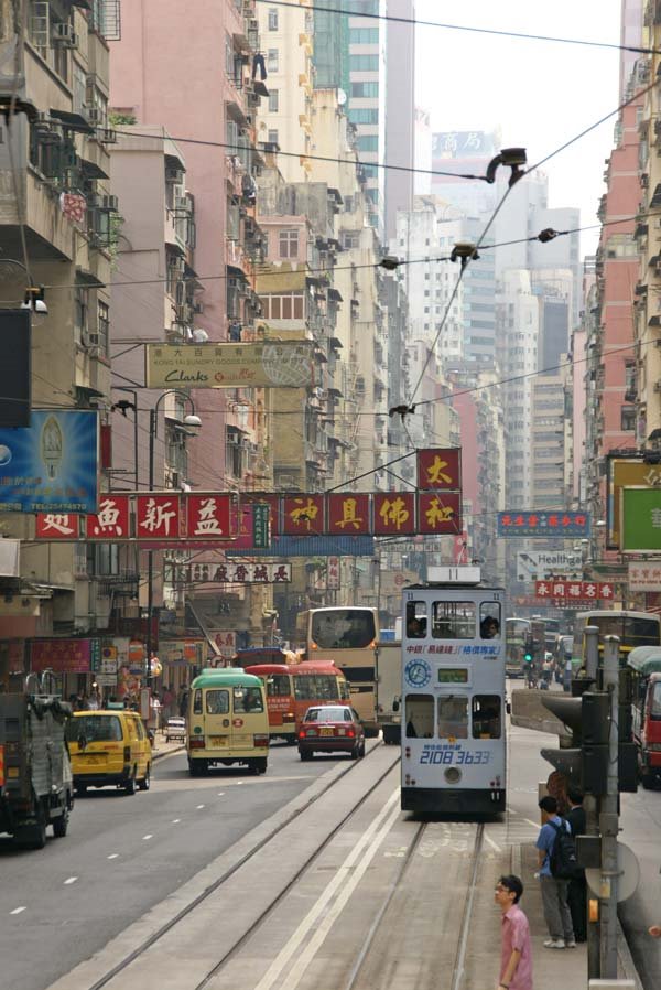 Hongkong, tramway by denise pelissier