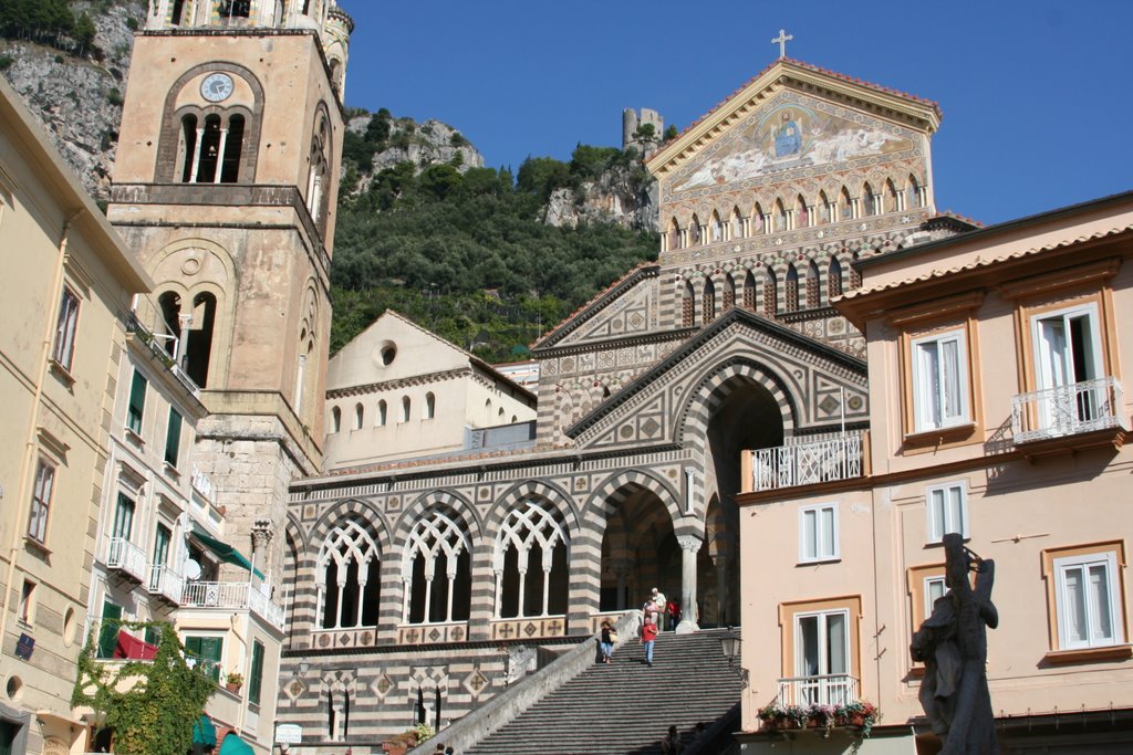 Amalfi, center by GrossUA