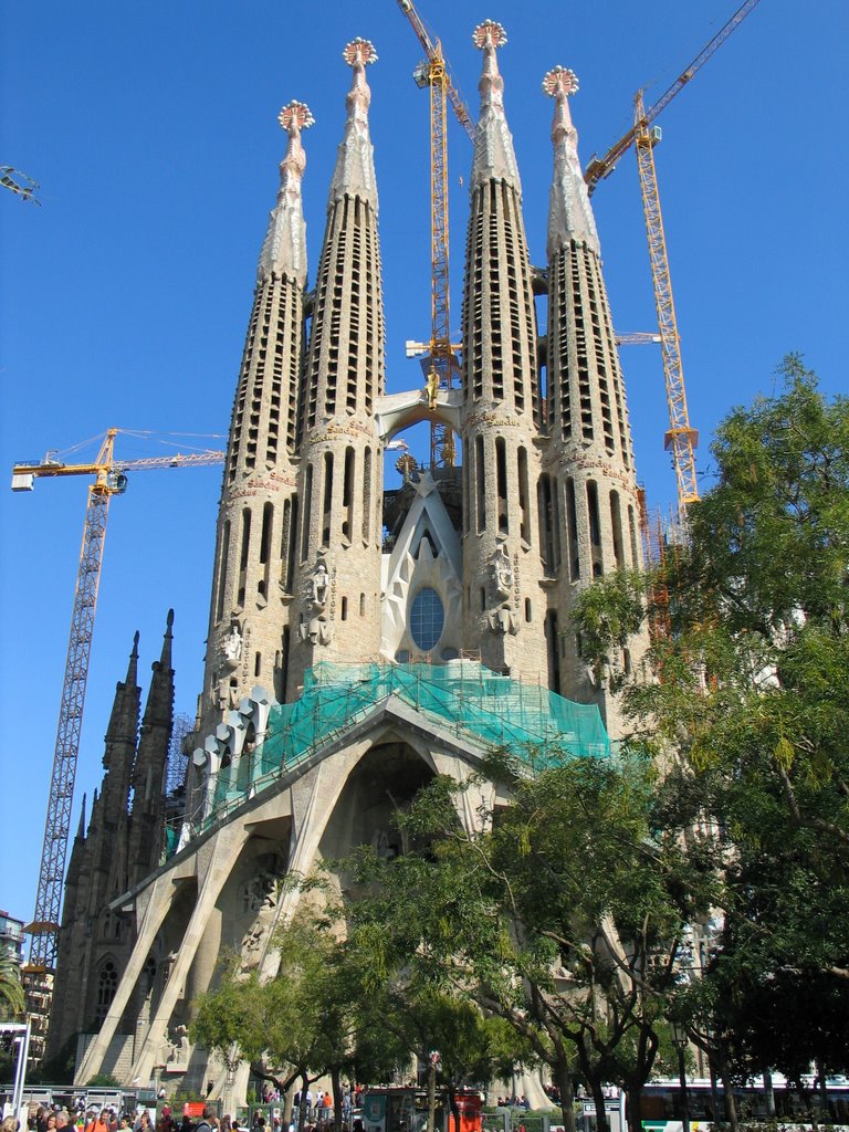 Sagrada Familia by meha