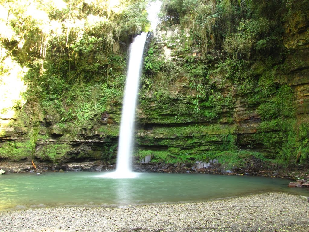 Cachoeira Águas Sulfurosas - Braço do Trombudo by Ivo Kindel