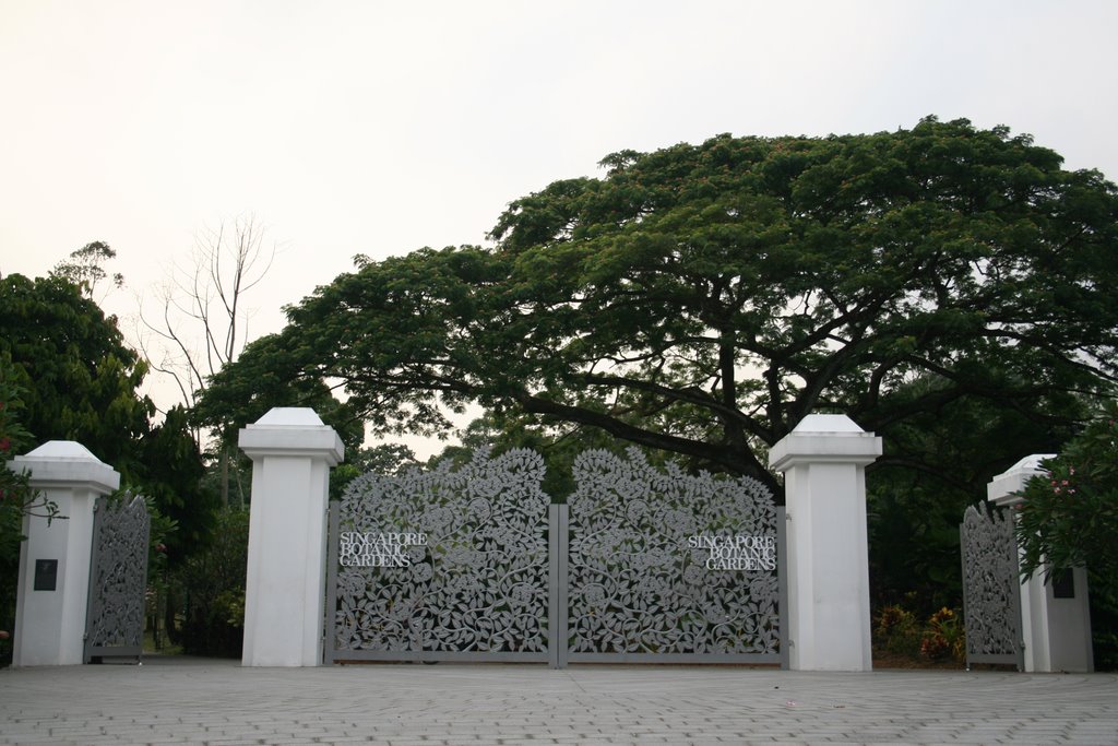 Botanic Gardens Entrance by haoshoken