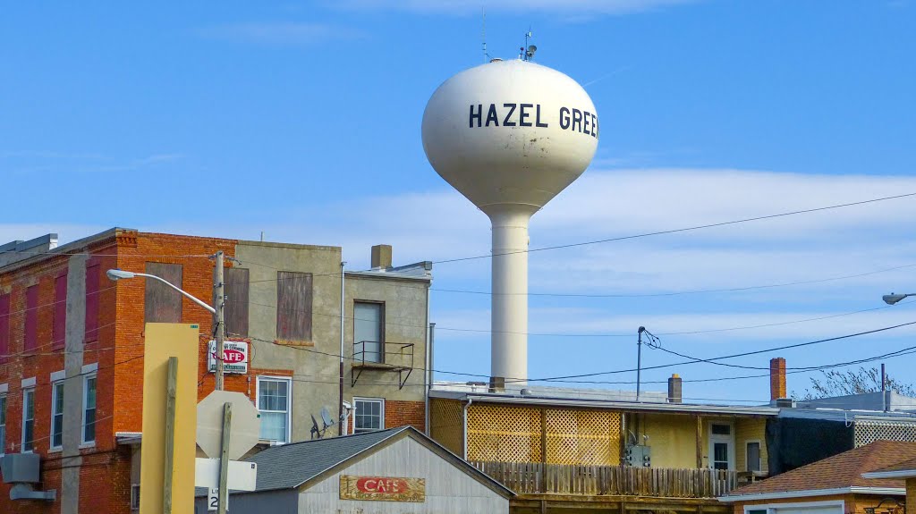 Hazel Green Wisconsin water tower by D200DX