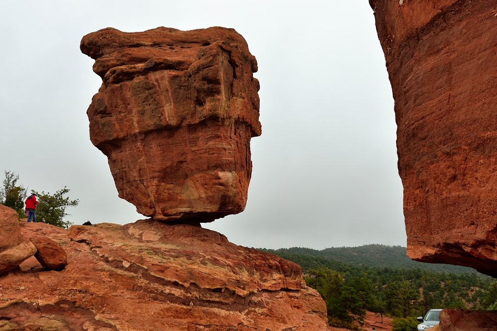 Balanced Rock in Garden of the Gods, Colorado by jiangliu