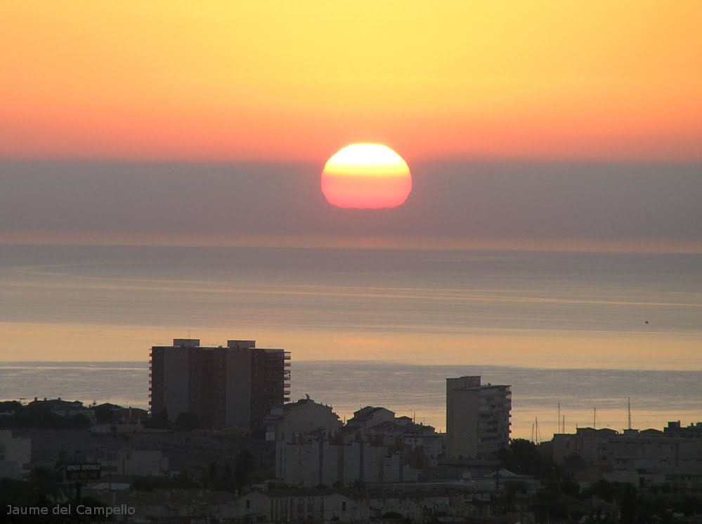 Eixida de sol pel Campello, País Valencià. by Jaume del Campello