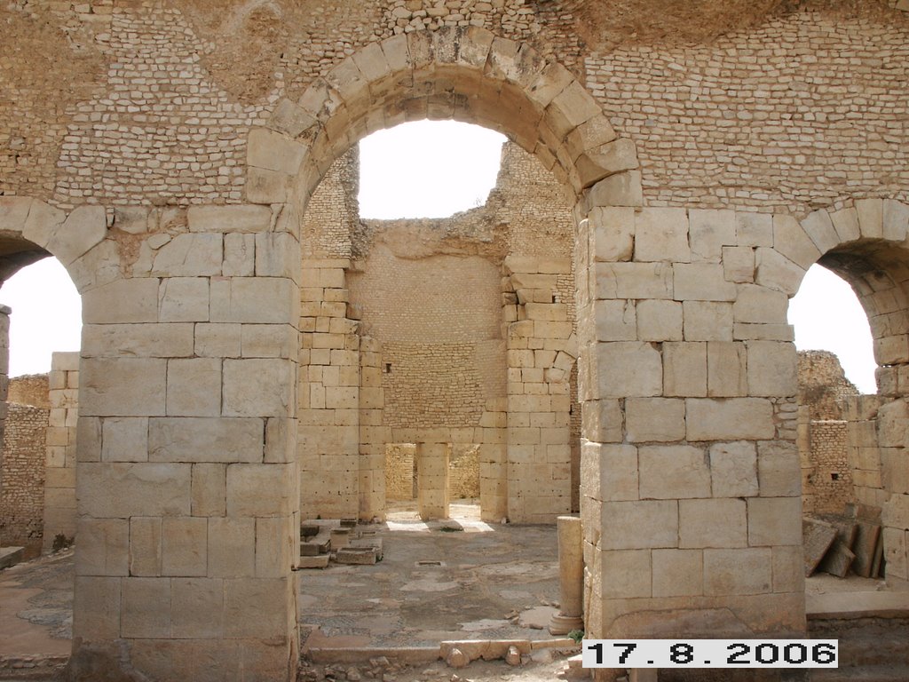 Maktar - inside the Thermae by andreisss