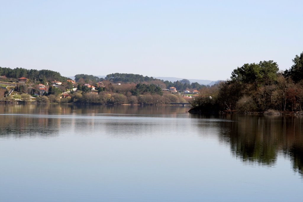 Embalse de Cecebre by Ruby Garcia