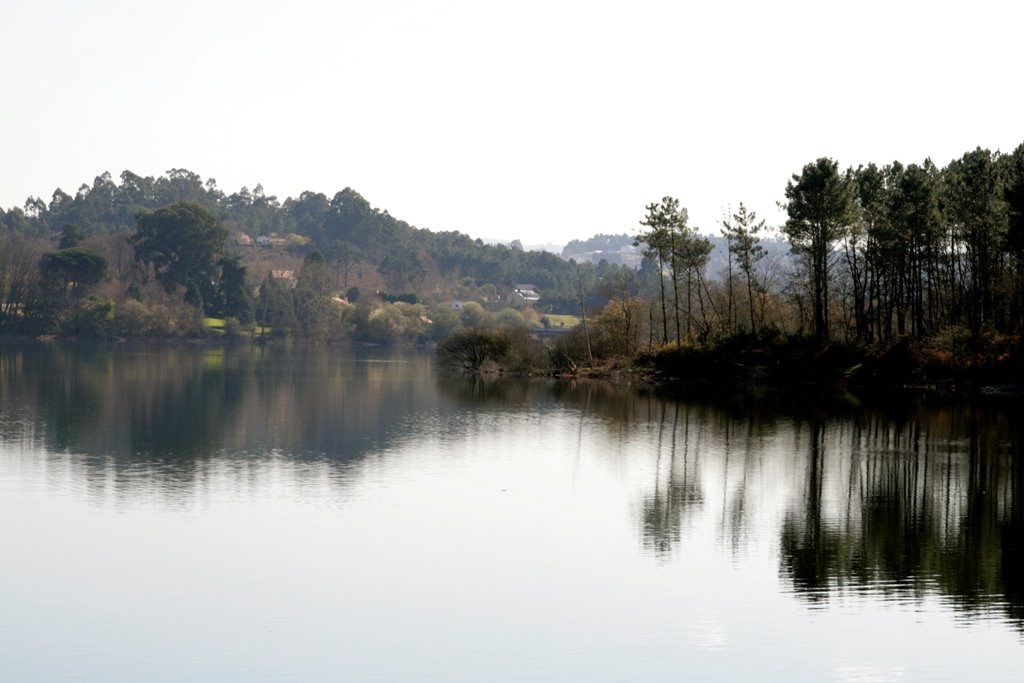 Embalse de Cecebre by Ruby Garcia