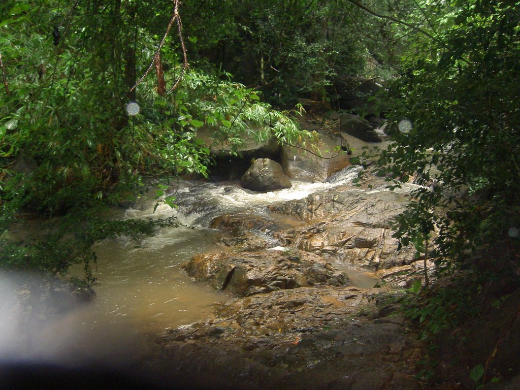 Bangpae Waterfall by Mugge