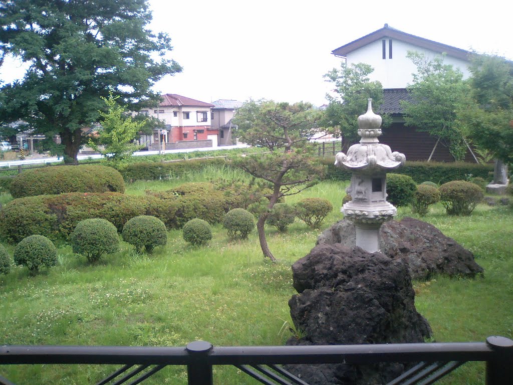 Japanese garden by addh Save Panoramio