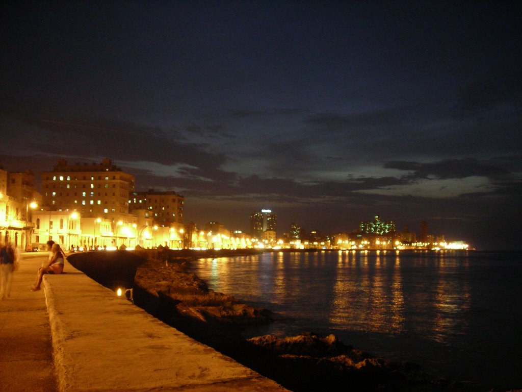 Malecon - La Habana - Cuba by Juan Jo. Andújar