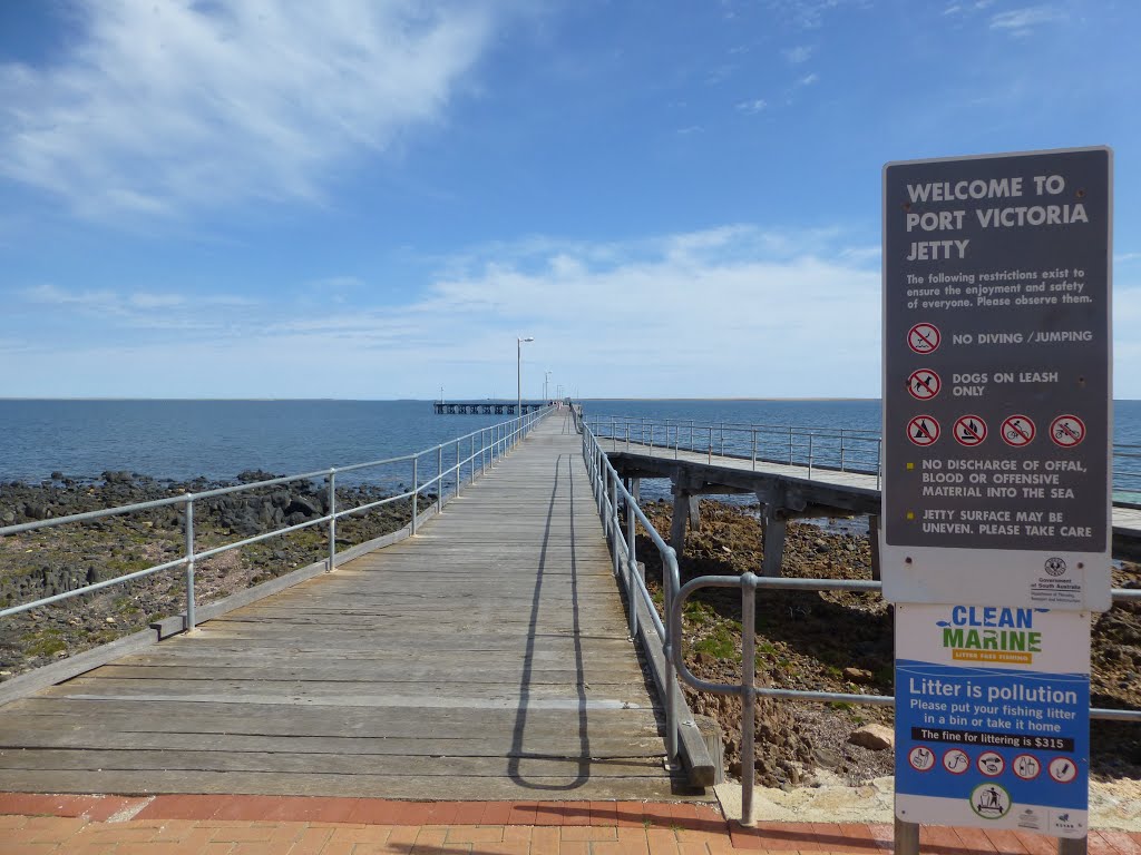 Port Victoria Jetty by Peter Ermel