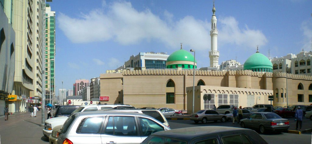 Mosque at Abu Dhabi by Jhani