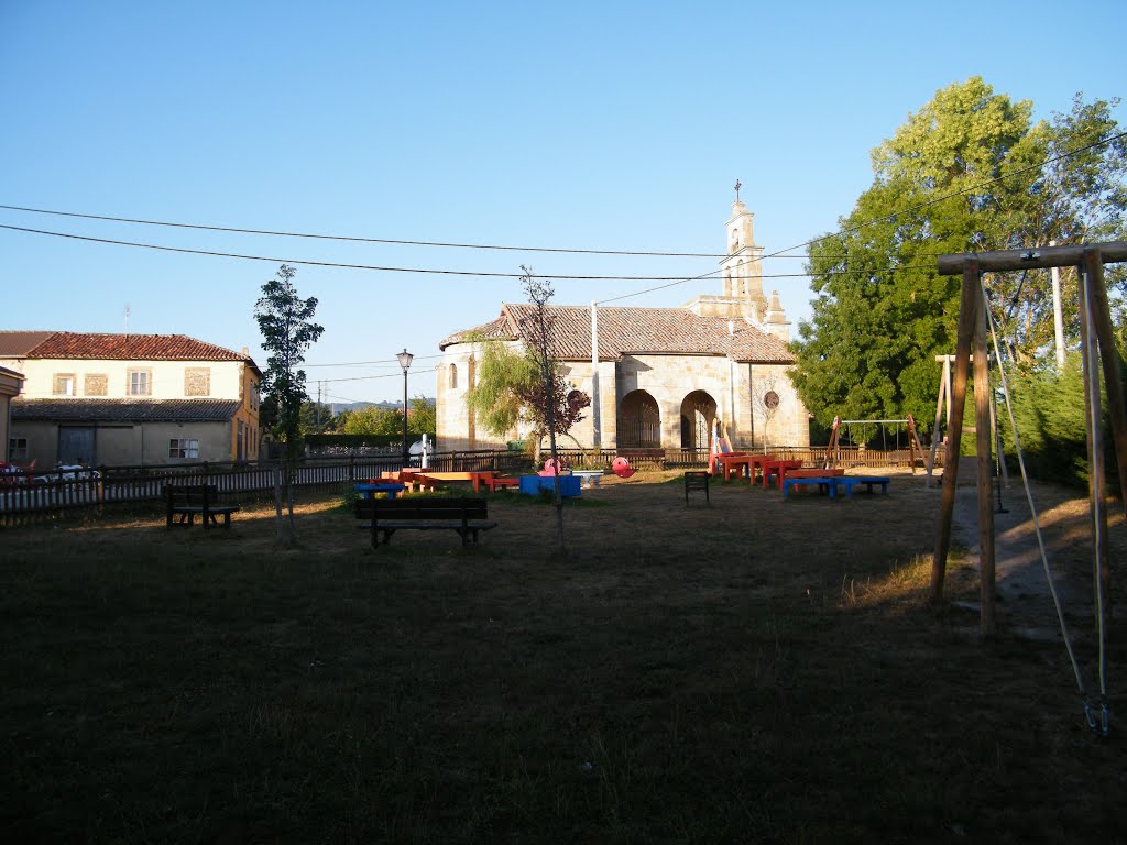 ARROYO (LAS ROZAS DE VALDEARROYO-CANTABRIA) LA IGLESIA DE ARROYO A PRIMERAS HORAS DE LA MAÑANA by JOSE LUIS OROÑEZ