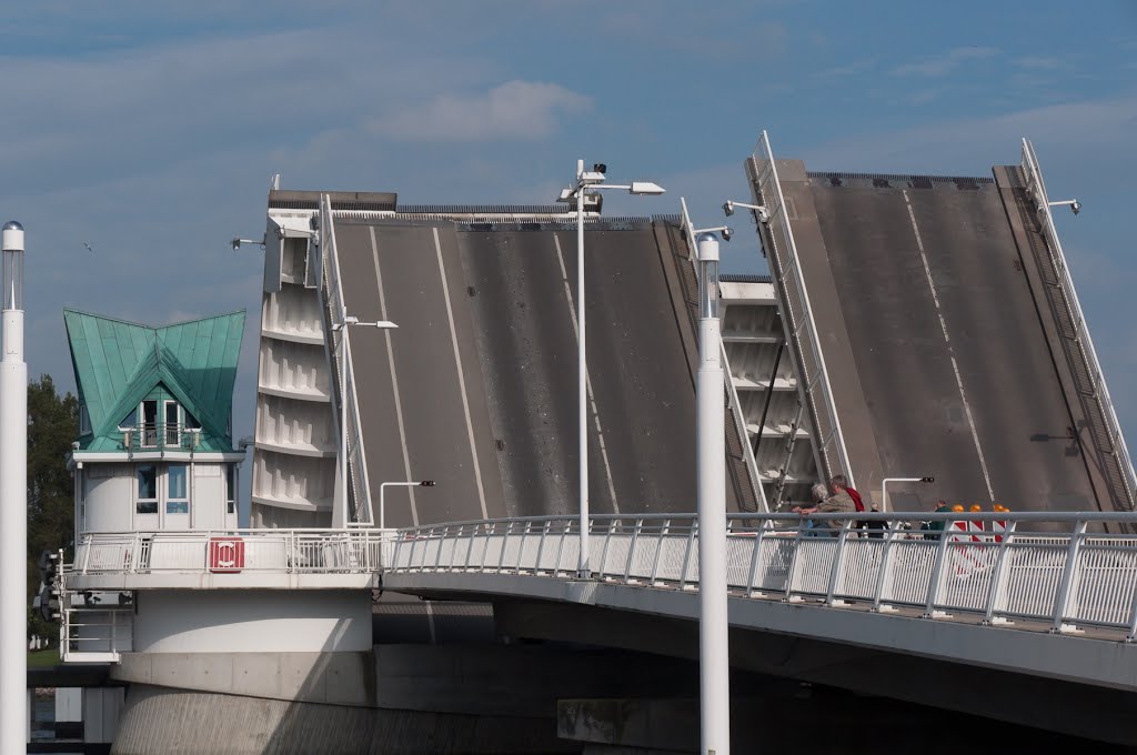 Klappbrücke in Kappeln by ddomdey