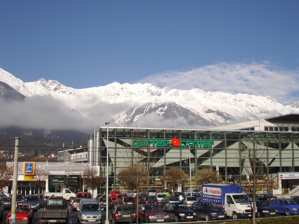 Nordkette, Blick vom Parkplatz Merkur by Funni