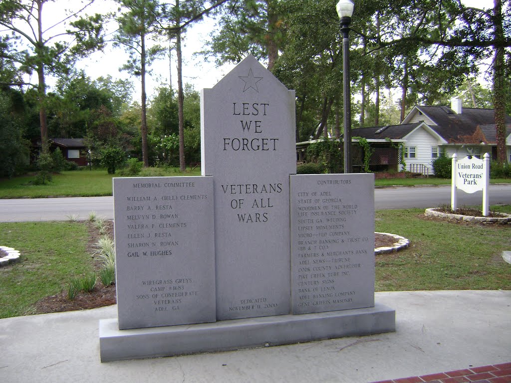 Back of Union Road Park Veterans' Memorial by mriveraz