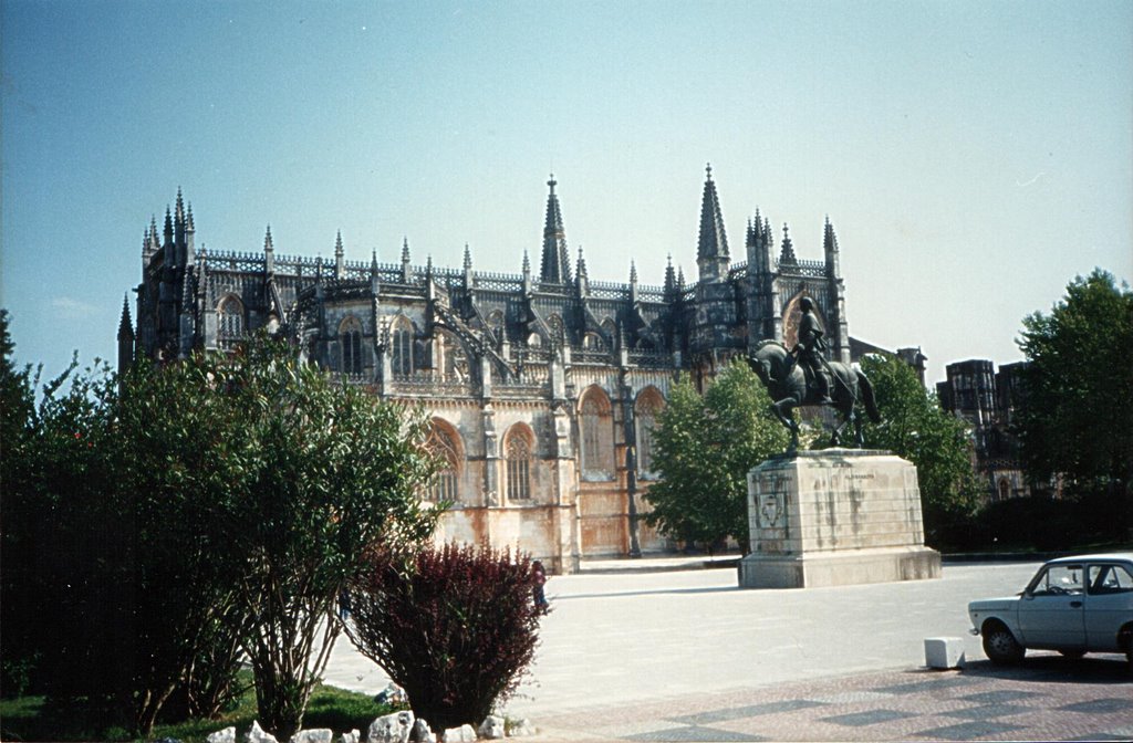 Monasterio de Batalha by maxlasen