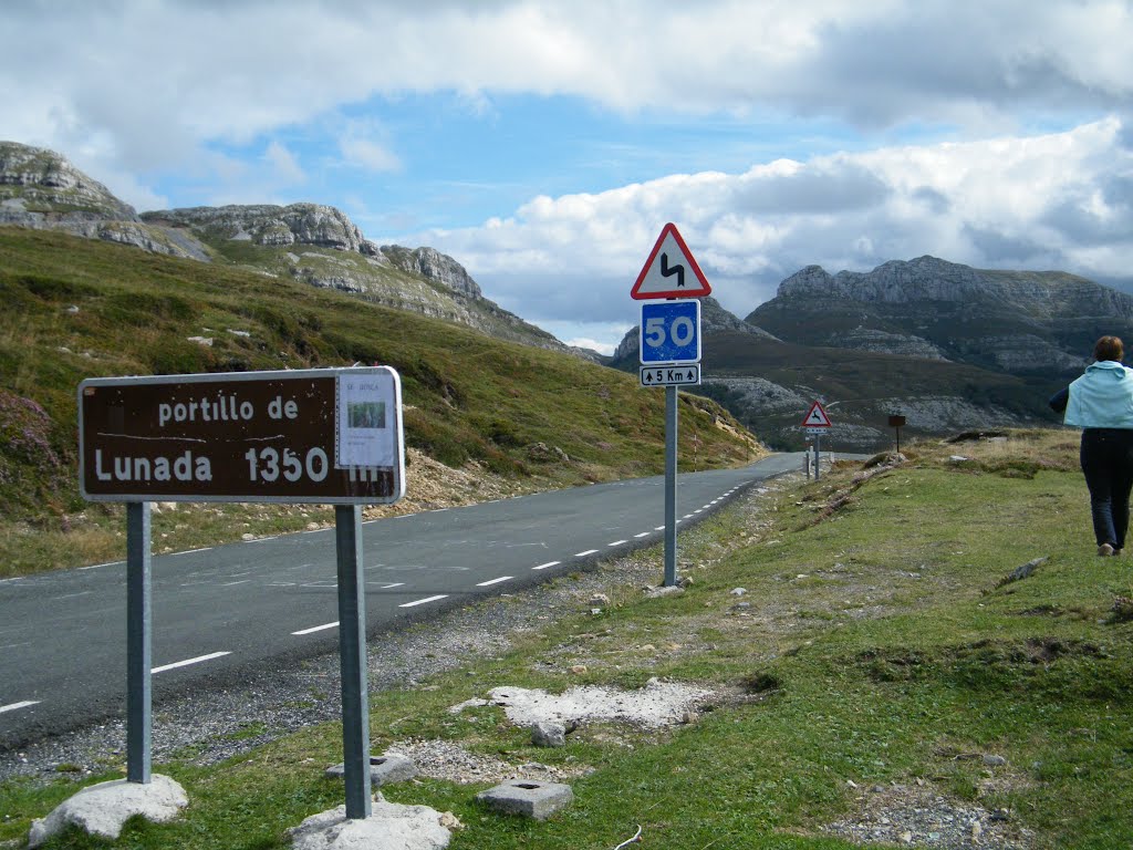 SAN ROQUE DE RIOMIERA (CANTABRIA) PORTILLO DE LUNADA (LIMITE DE LAS PROVINCIAS DE CANTABRIA Y BURGOS) by JOSE LUIS OROÑEZ