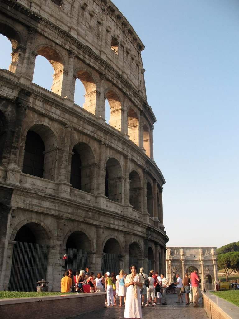 Rome near Colosseum (Amphitheatrum Flavium) 29/08/2007 by EugenyGromenko